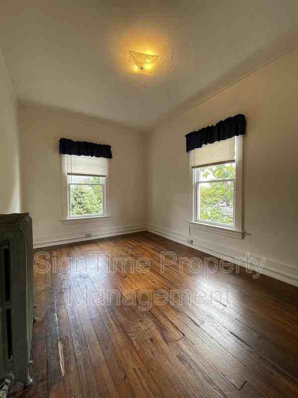 825 Hamilton Blvd #B - Photo 4 of 16