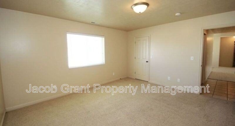 424 Alamo St - Photo 7 of 12