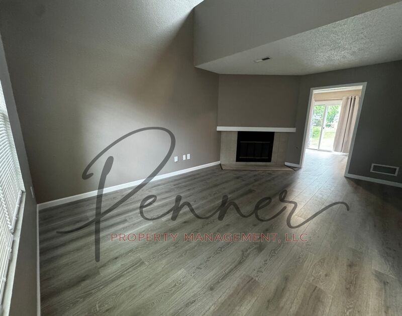 809 Nw 36th Street Ter - Photo 3 of 12