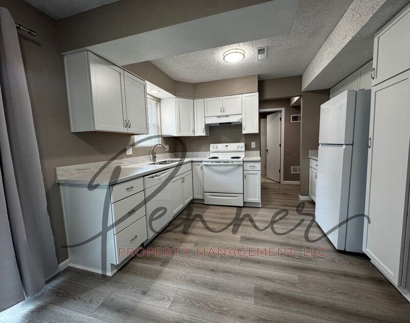 809 Nw 36th Street Ter - Photo 4 of 12