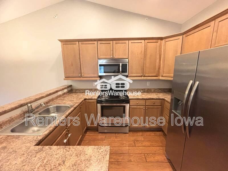 2000 Meadow Ct #204 - Photo 2 of 17