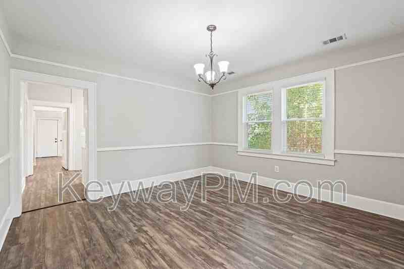1315 Merry St - Photo 7 of 20