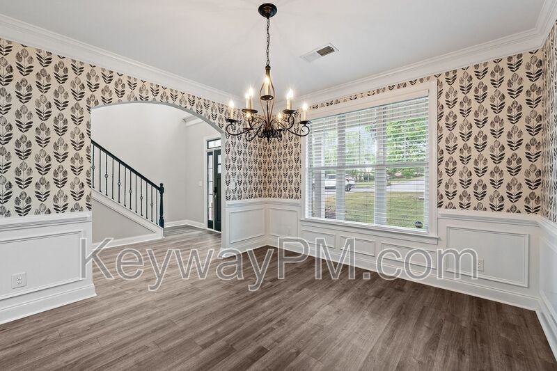 336 Amersham Way - Photo 6 of 24