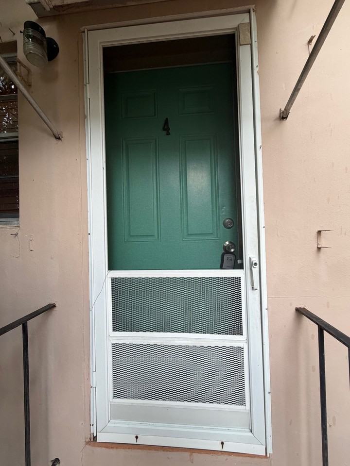 231 S Palmway - 4 #4 - Photo 4 of 16