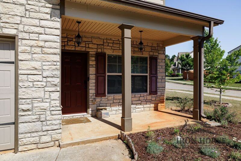 484 Park West Blvd - Photo 3 of 32