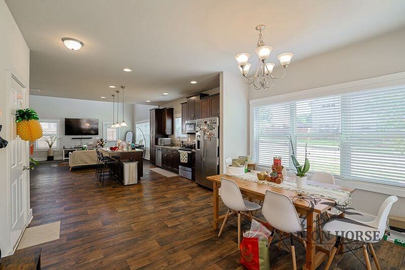 484 Park West Blvd - Photo 4 of 32