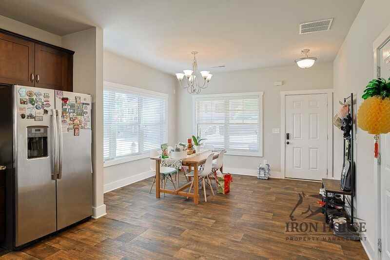 484 Park West Blvd - Photo 6 of 32
