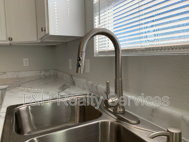 2905 Ludwig Dr - Photo 6 of 23