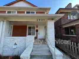 featured image of 2921 N Delaware St