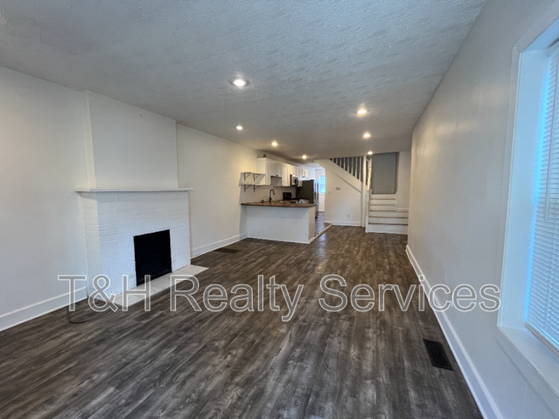 2921 N Delaware St - Photo 3 of 15