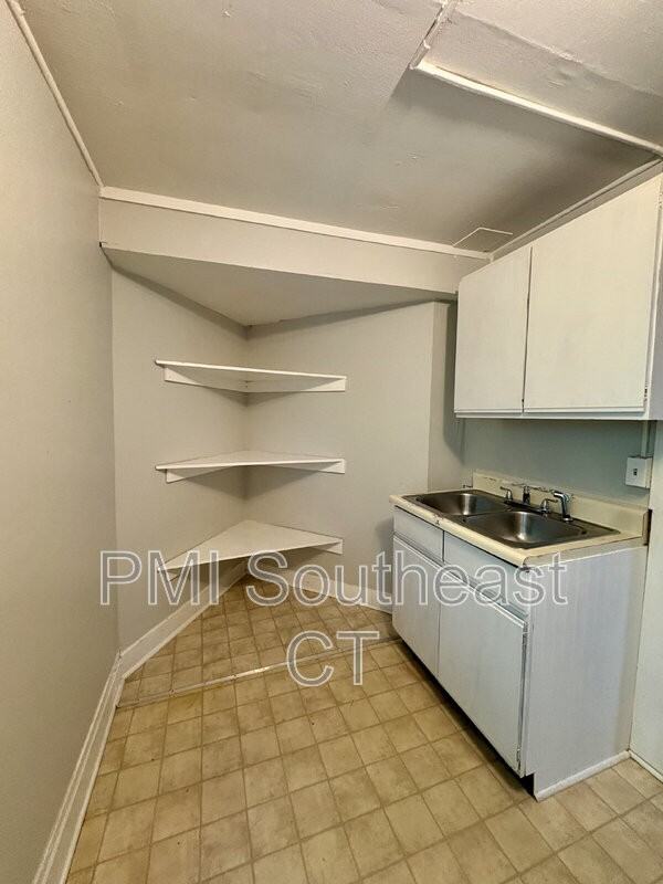 79 Garfield Ave #1F - Photo 5 of 11
