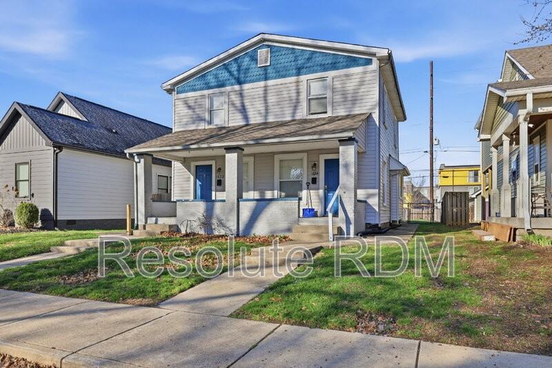 1622 Yandes St - Photo 3 of 24