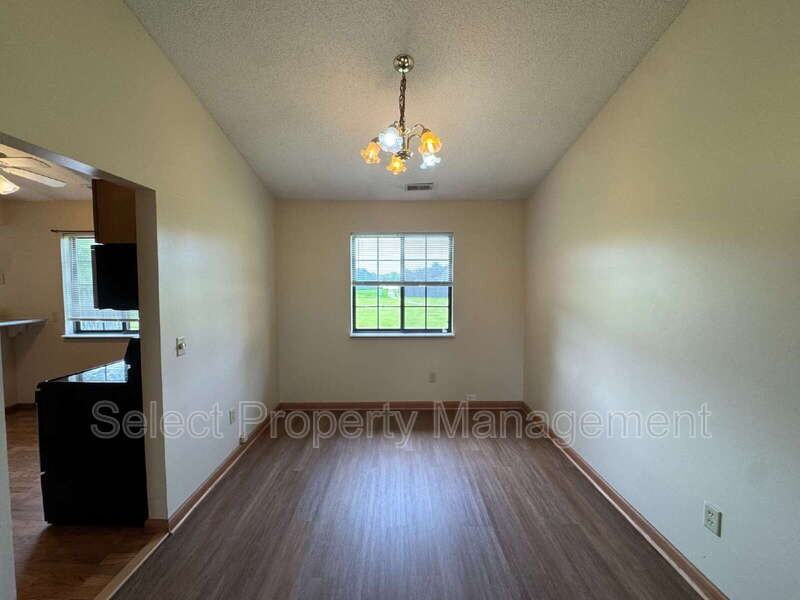 8422 Lionsgate Run - Photo 4 of 21