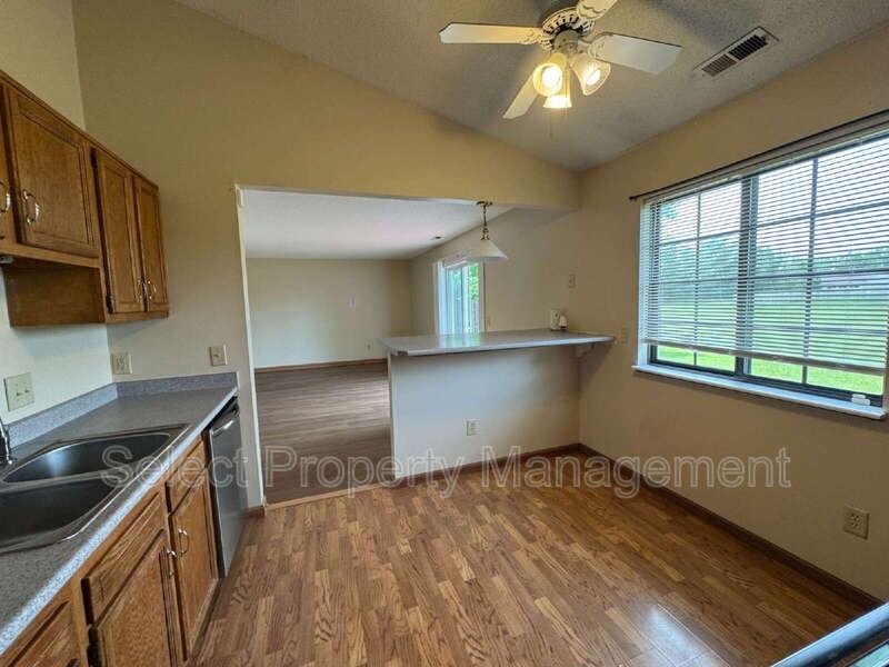 8422 Lionsgate Run - Photo 6 of 21