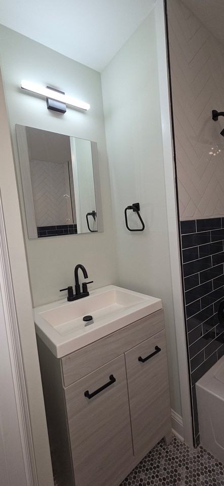 4008 N 7th St #1 - Photo 3 of 12