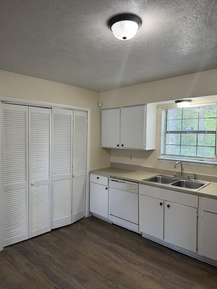 1308 Ewing Creek Dr #1 - Photo 5 of 13