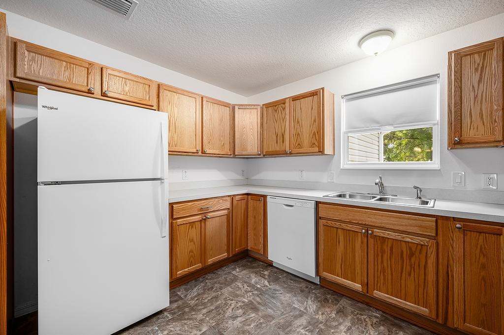 1329 Paradise Dr #1 - Photo 7 of 49