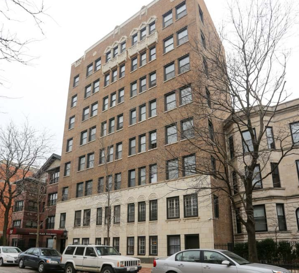 W Lakeside Pl & N Clarendon Ave - Photo 4 of 9