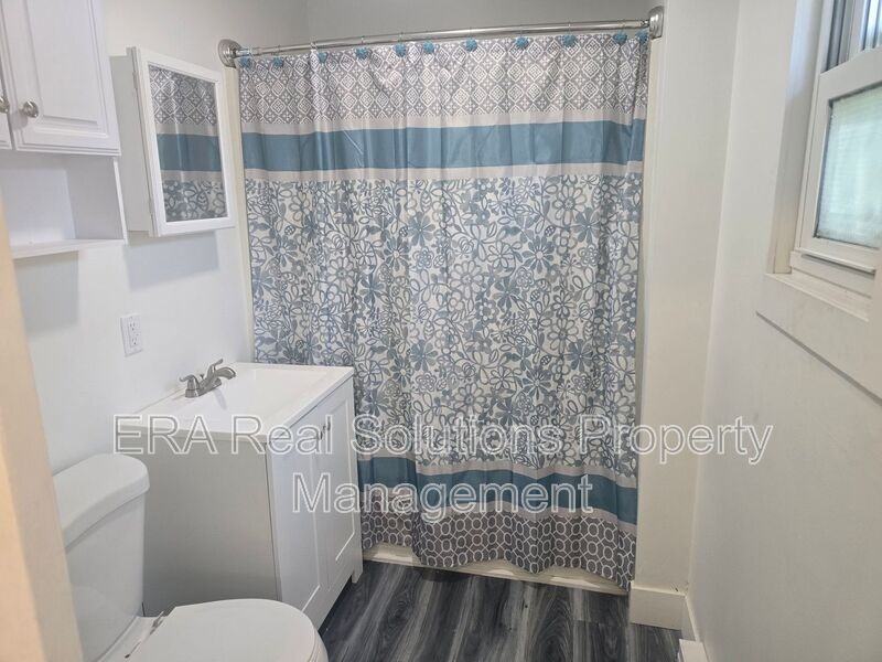 1370 East Ave - Photo 2 of 11