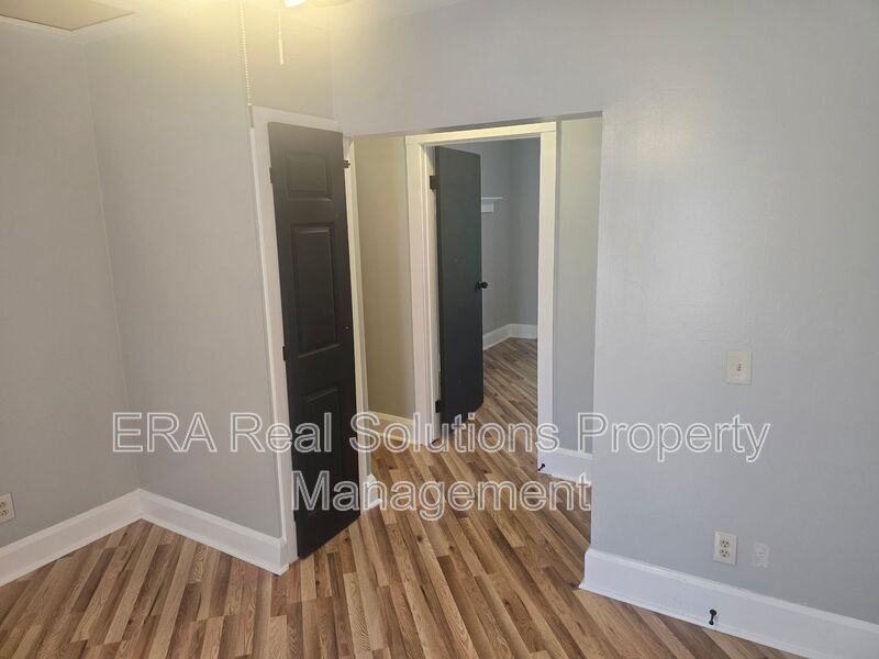 1370 East Ave - Photo 6 of 11