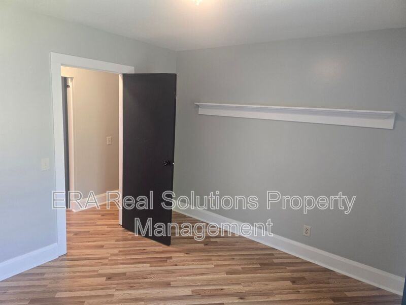 1370 East Ave - Photo 7 of 11