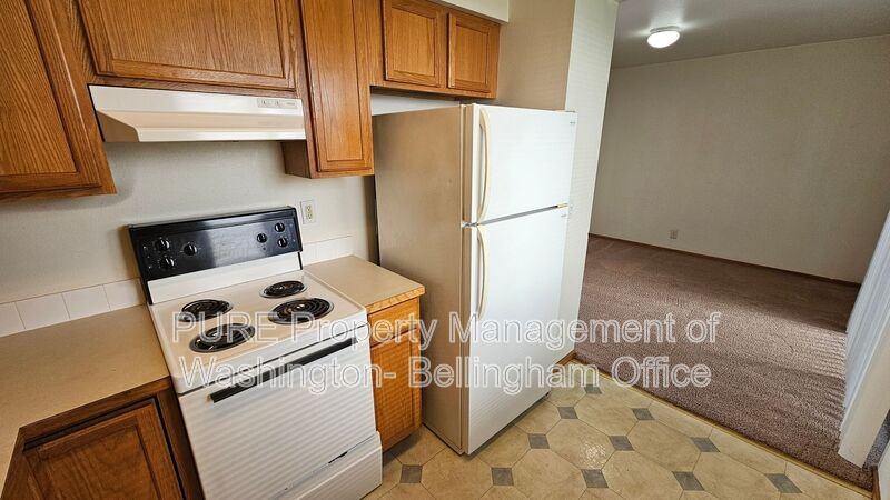 3150 W Maplewood Ave #102 - Photo 6 of 12