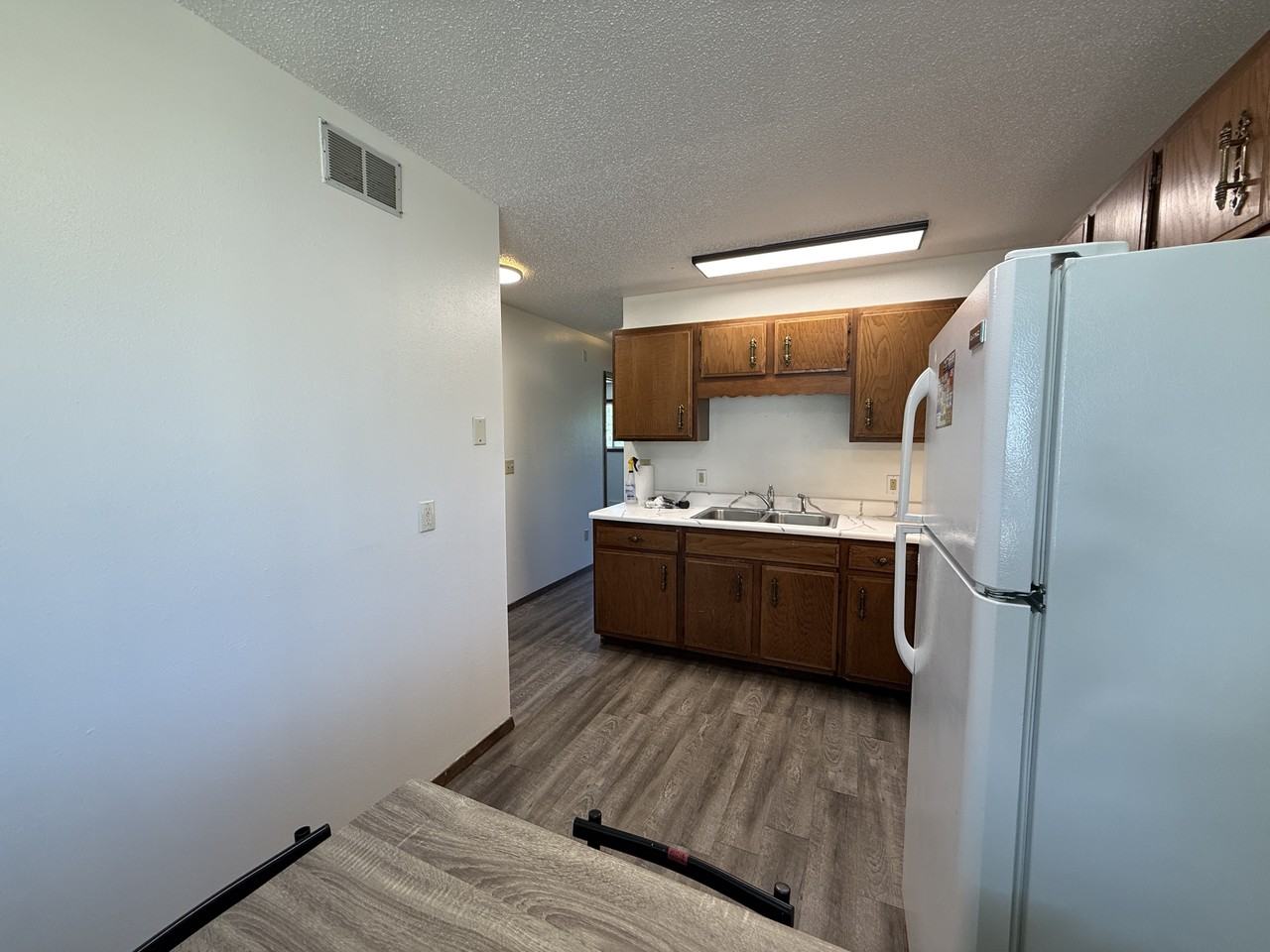 616 8th Ave Ne #2 - Photo 4 of 8
