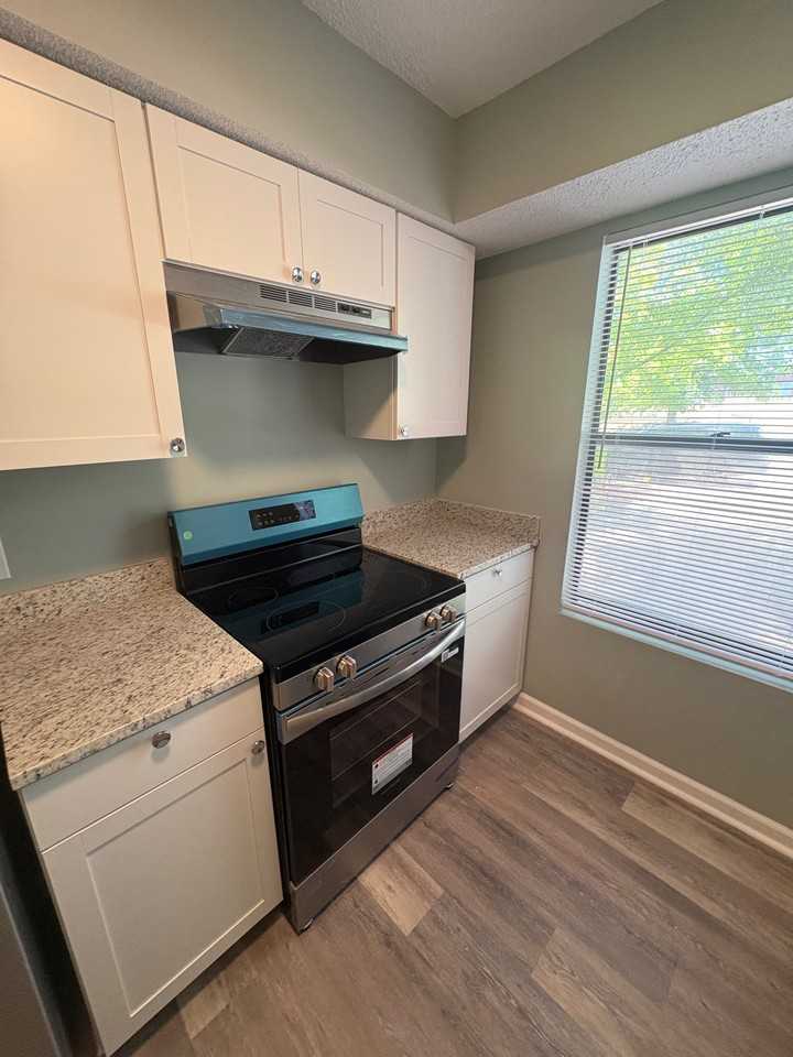 1725 Kathleen Dr #B - Photo 6 of 23