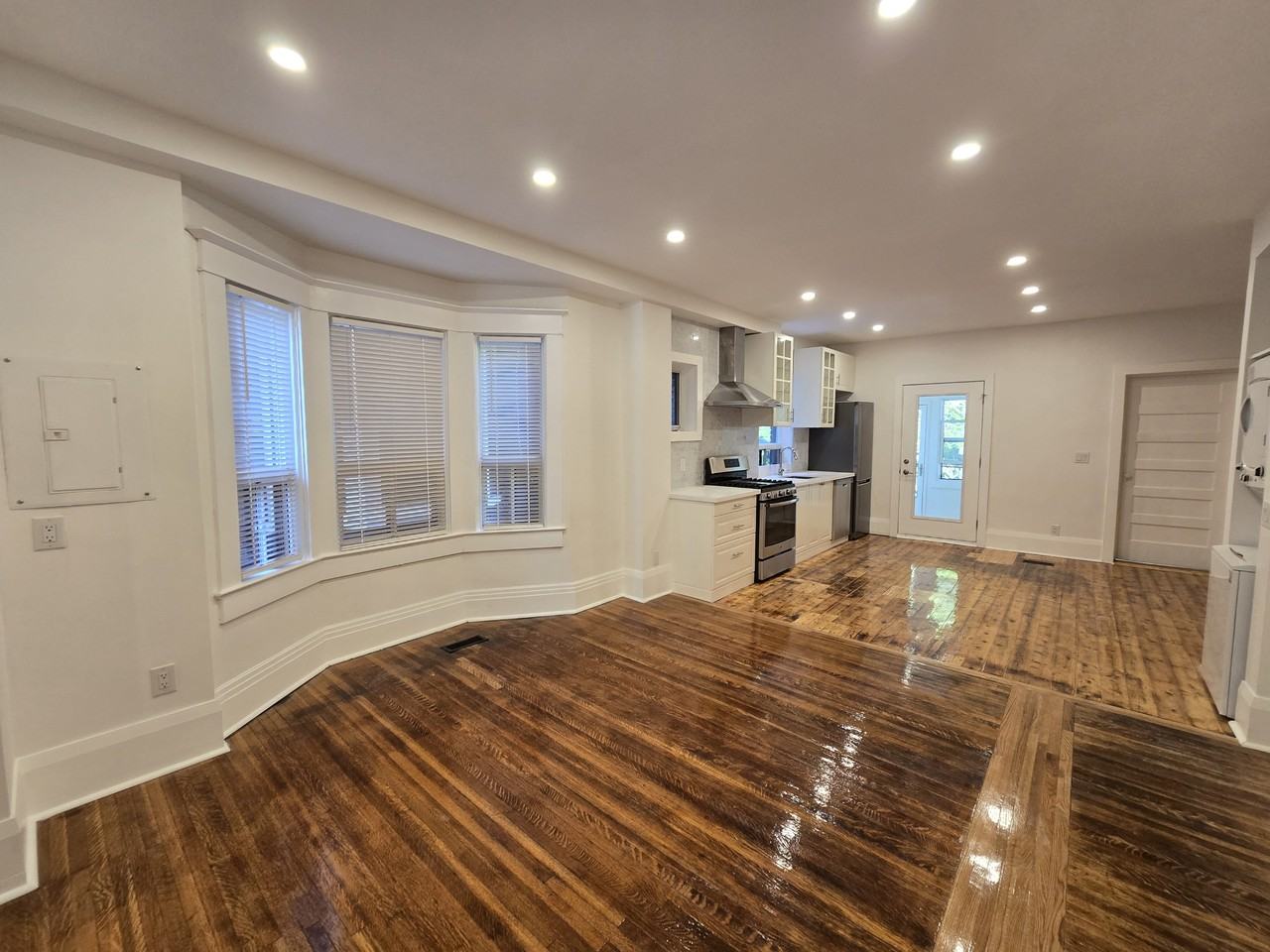 64 Pauline Avenue #Main - Photo 5 of 15