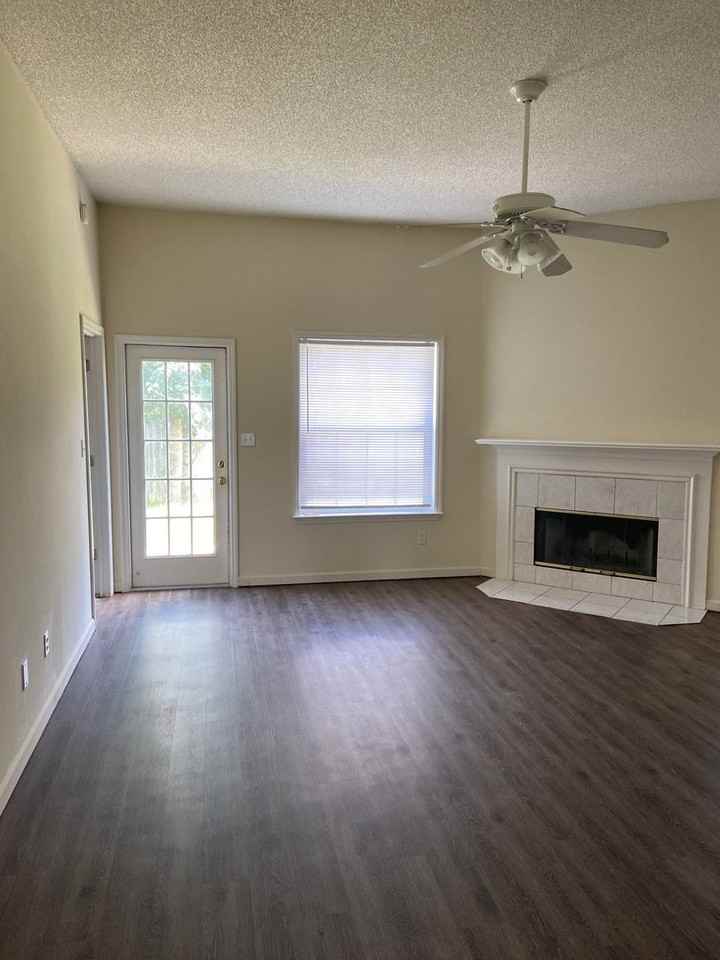 2760 Oakleigh Ct - Photo 3 of 15