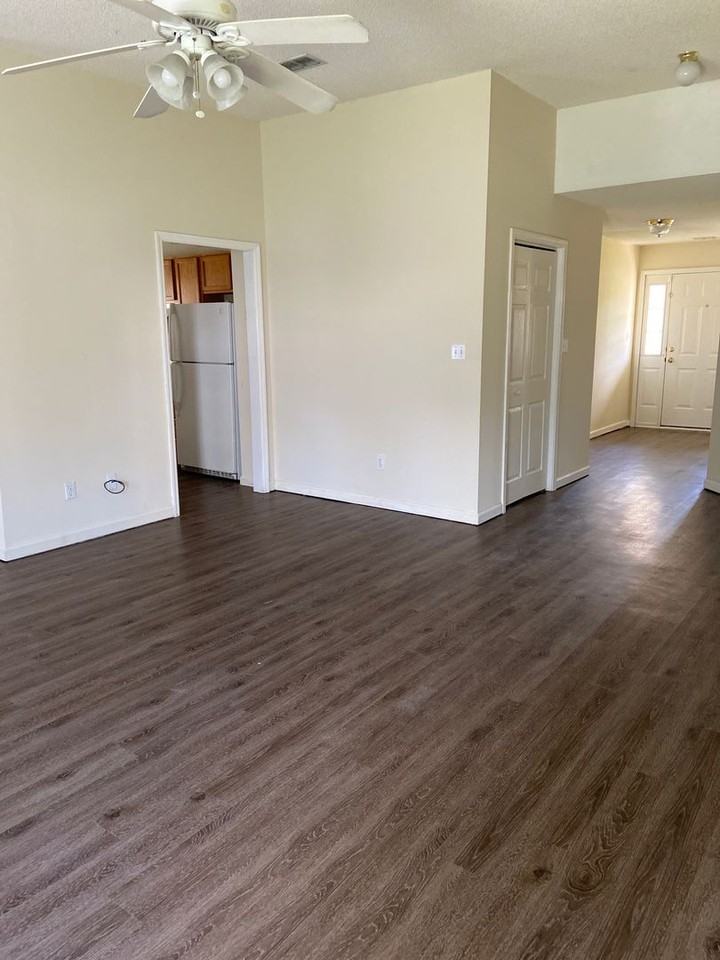 2760 Oakleigh Ct - Photo 4 of 15