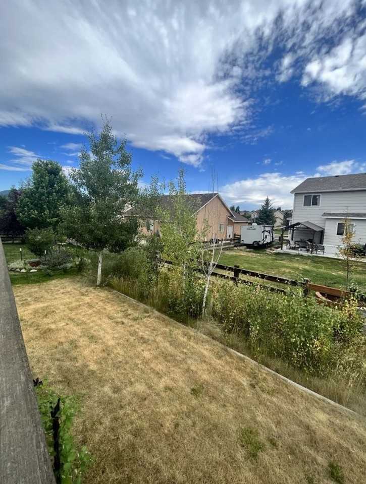 421 Talus Rd - Photo 3 of 35
