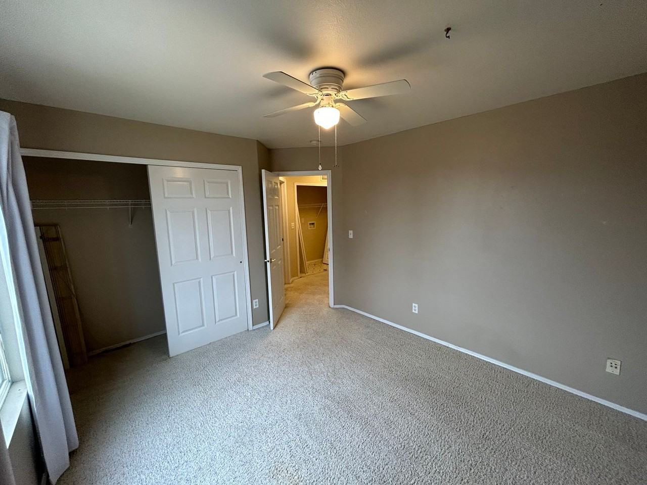 421 Talus Rd - Photo 5 of 35