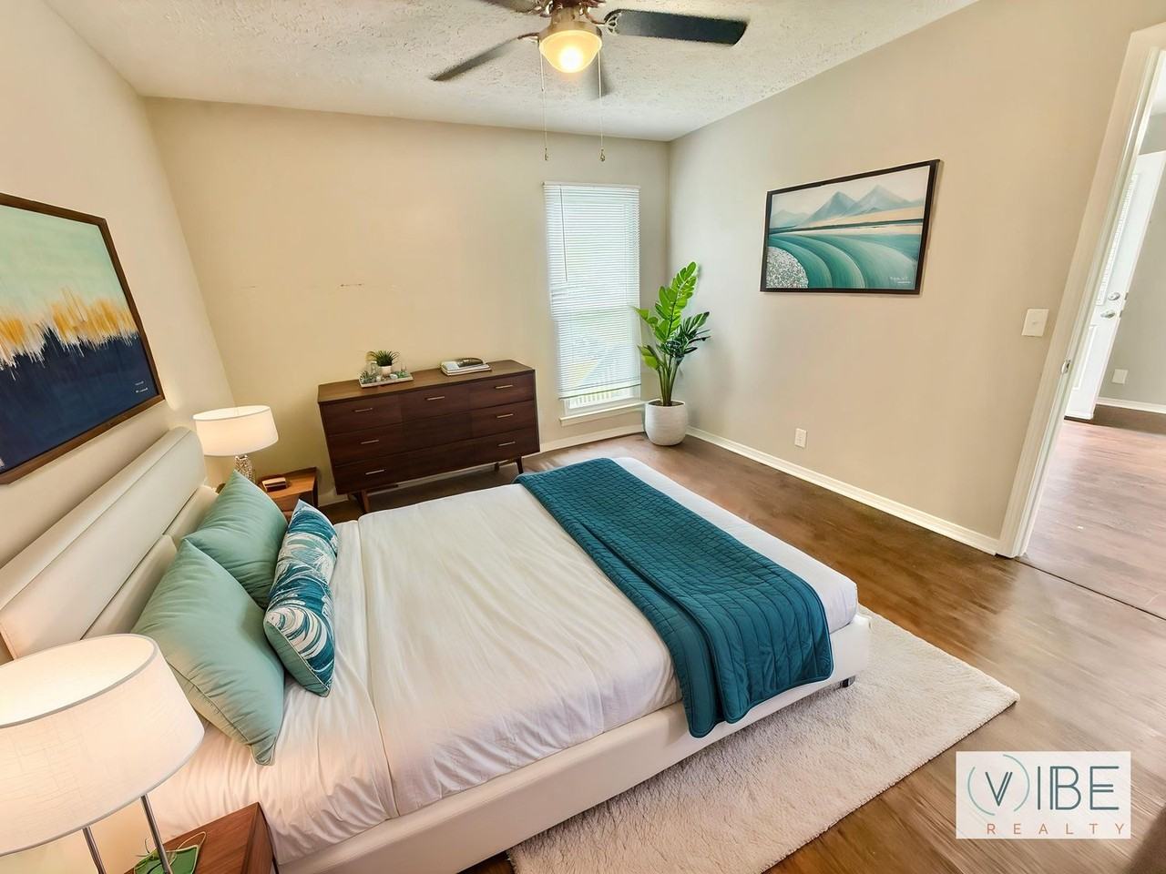 1010 Rachels Square Dr - Photo 5 of 22
