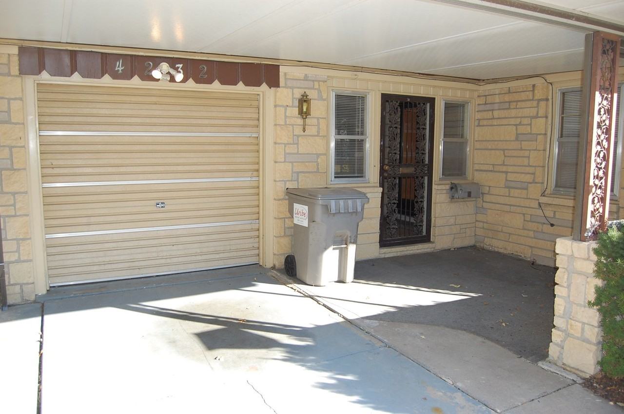 4232 B St - Photo 2 of 31