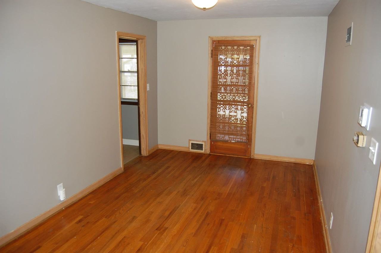 4232 B St - Photo 7 of 31
