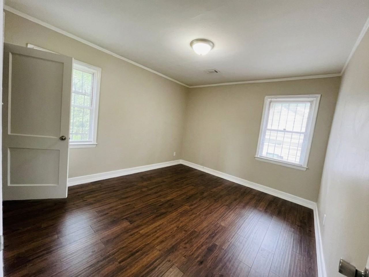 393 Hodges St - Photo 5 of 8