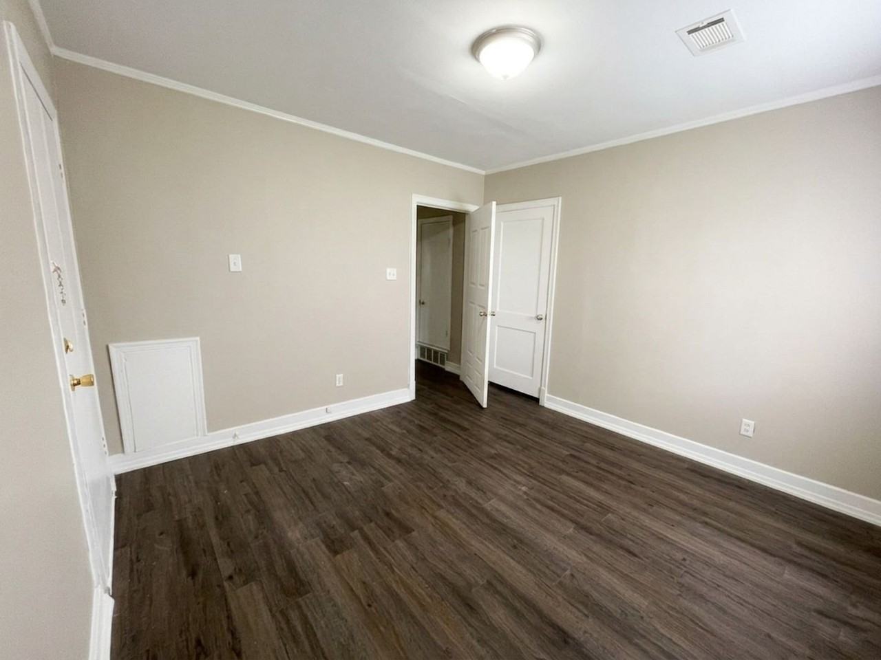 393 Hodges St - Photo 6 of 8