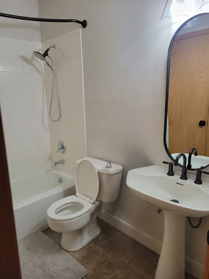 1140 Portland Pl - Photo 7 of 26