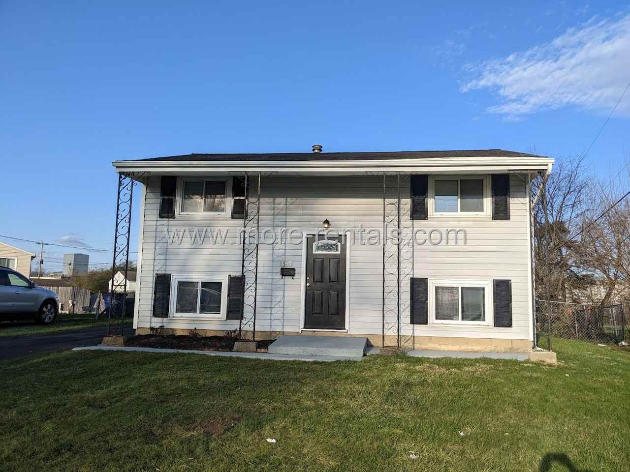 1584 Southfield Dr S