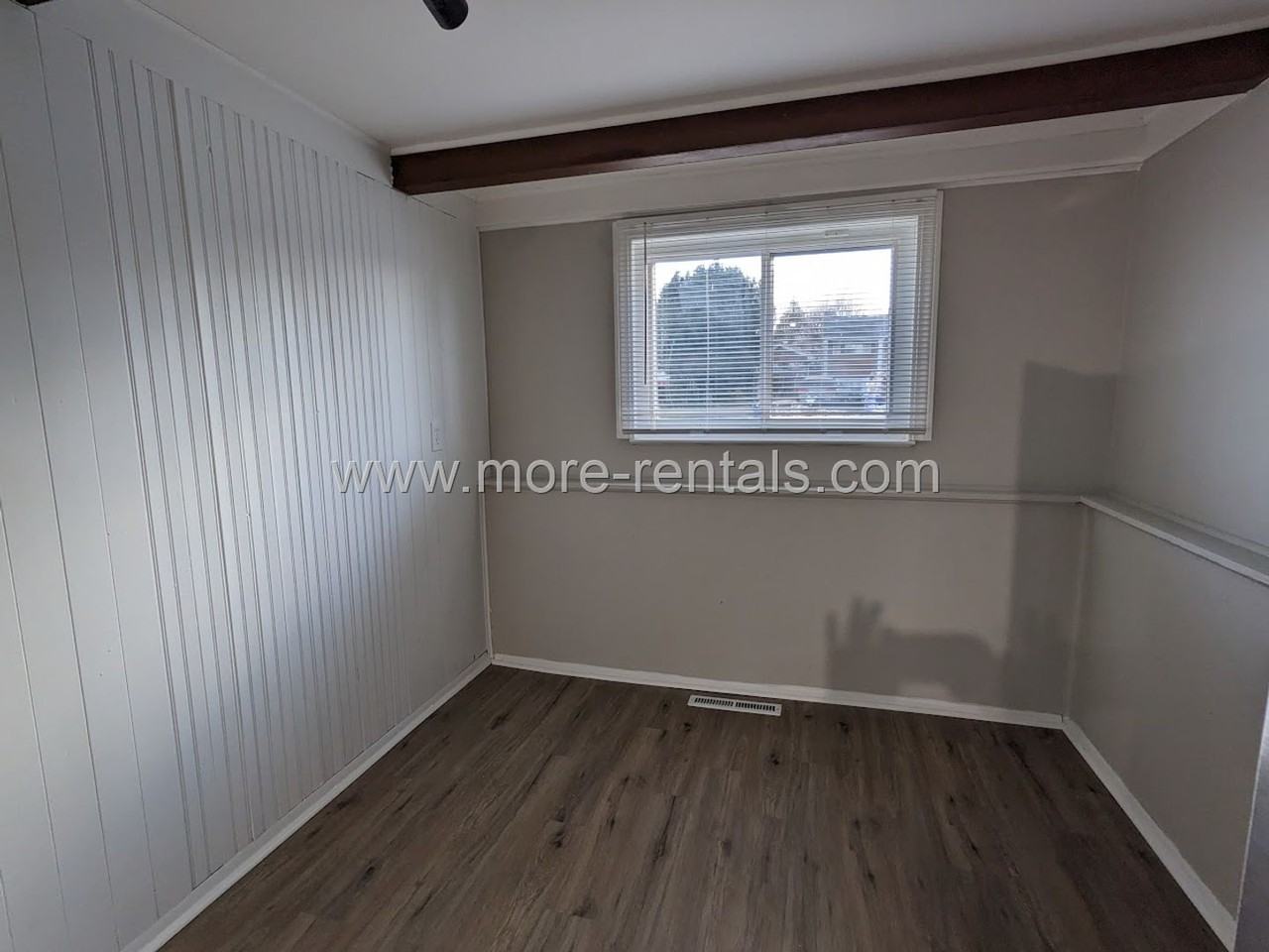 1584 Southfield Dr S - Photo 6 of 13