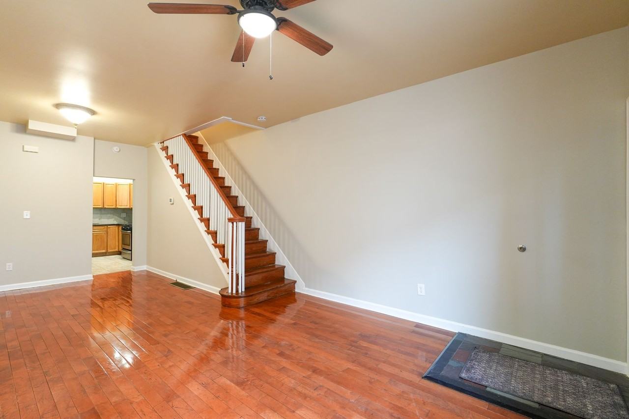 2022 S Opal St - Photo 4 of 27