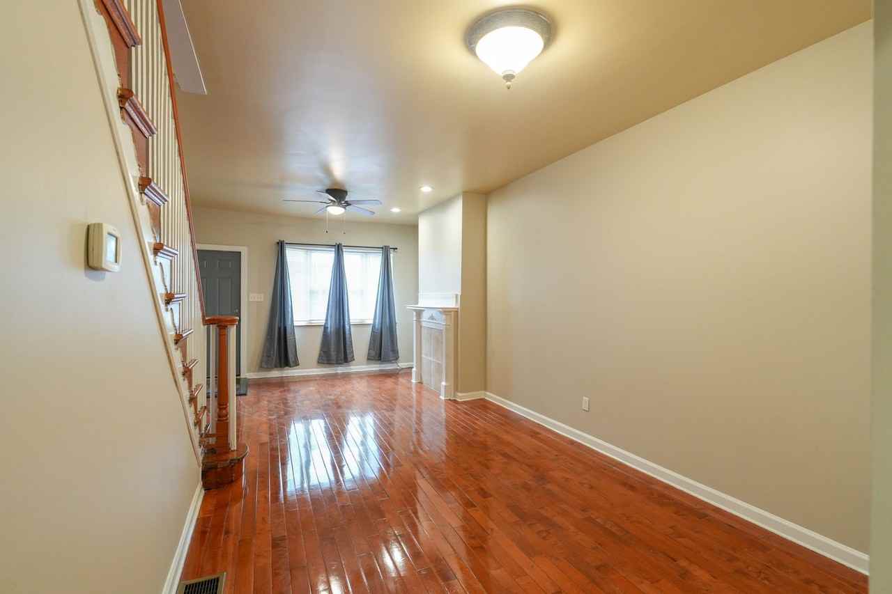 2022 S Opal St - Photo 6 of 27