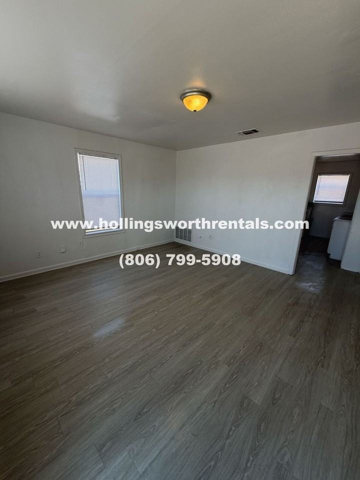 5106 35th St - Photo 4 of 9