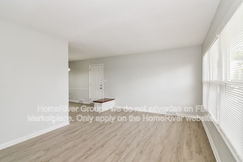 7104 Longview Rd - Photo 3 of 19