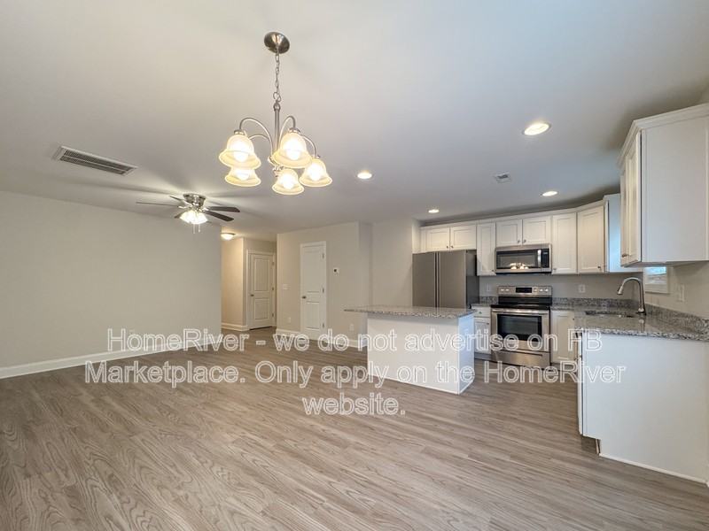 202 Beaumont Cir - Photo 4 of 23