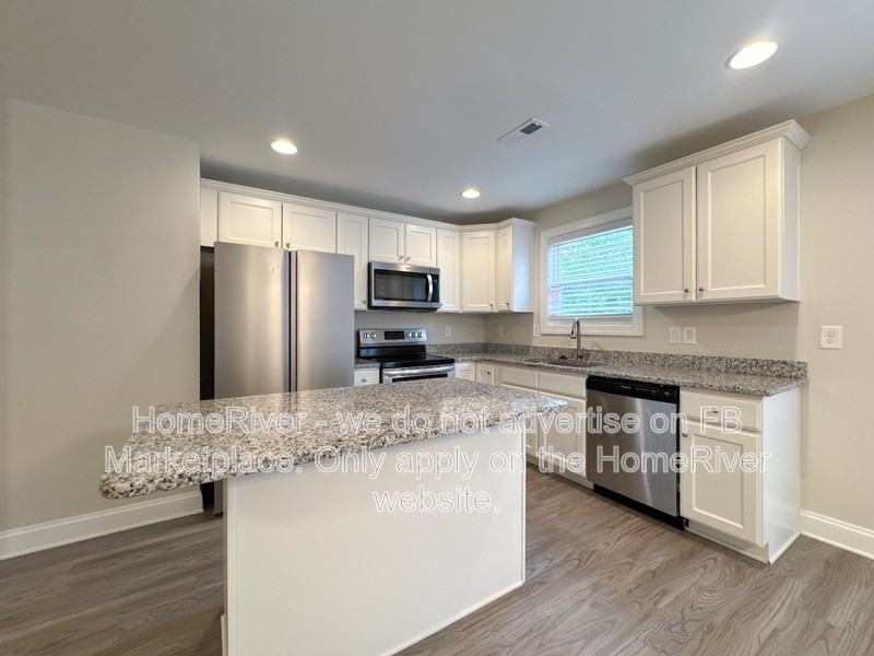 202 Beaumont Cir - Photo 5 of 23