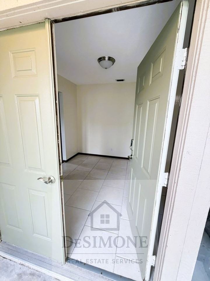 4530 Sw 46th St - Photo 6 of 50