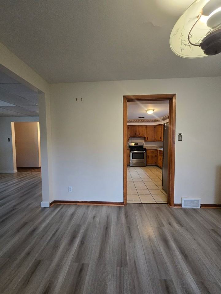 Center Ave - Photo 5 of 21
