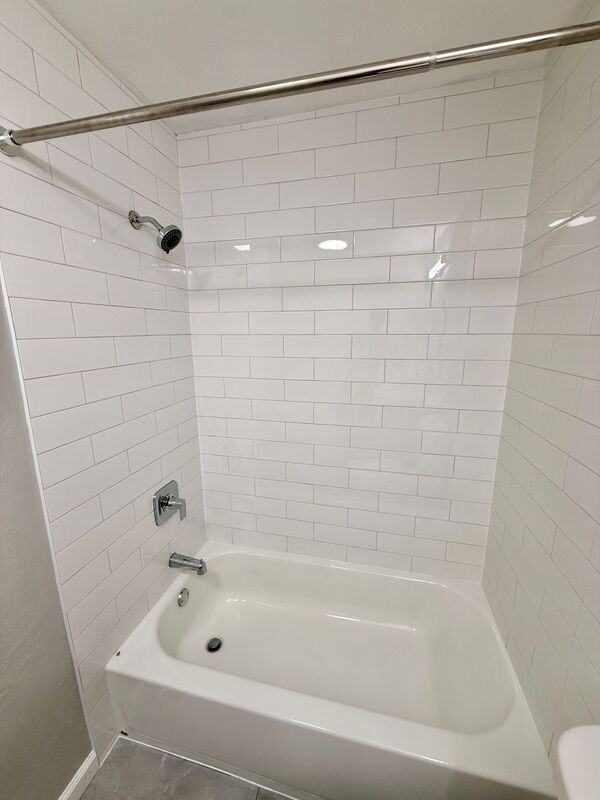 823 N Cherry St #3 - Photo 5 of 13